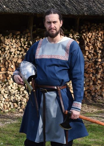 HALVOR - Vikinger tunika, blå med broderi