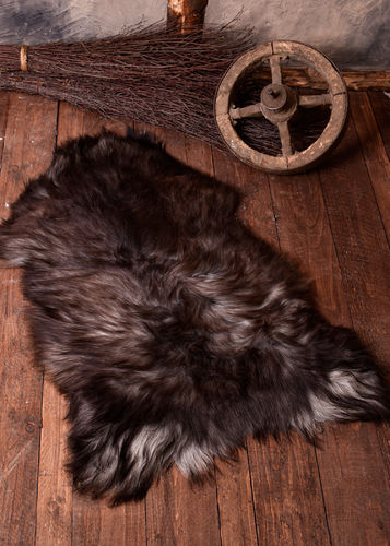 Nordlandschnucken pels, brun - grå, ca 110 cm